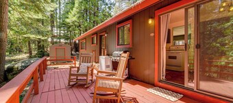 Hike & Ski! Cabin 20 Mi to Soda Springs Mtn Resort