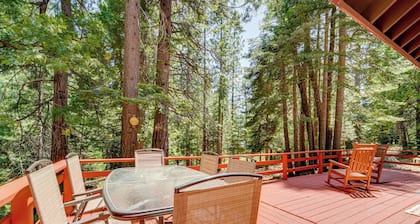 Fish, Hike & Ski: Remote Cabin 30 Mi to Truckee