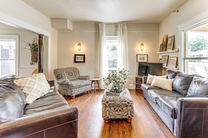 House (3 Bedrooms) | Front of property - Walk to Downtown: Historic Guthrie Home on Mansur (Guthrie)