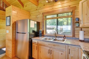 House (1 Bedroom) | Interior - 'pine Knob' Cabin w/ Snowy Bluff Views in Mindoro! (Mindoro)