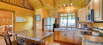 'pine Knob' Cabin w/ Bluff Views in Mindoro!