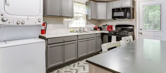14 Mi to Downtown Baton Rouge: Plaquemine Retreat