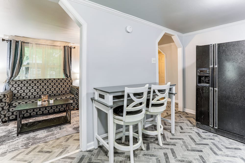 14 Mi to Downtown Baton Rouge: Plaquemine Retreat - Darrow, LA