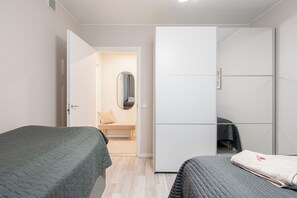 Espacio para trabajar con laptop, cortinas blackout y wifi gratis