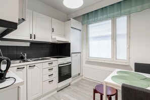 Appartement Confort, animaux de compagnie acceptés, rez-de-chaussée | Cuisine privée
