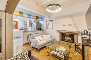 TV, fireplace, DVD player