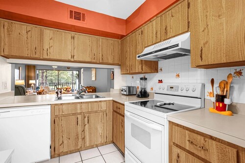 Upstay 2BR Golfer's Retreat w Patio Ventura Resort