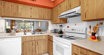 Upstay 2BR Golfer's Retreat w Patio Ventura Resort