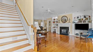 House, Multiple Bedrooms | Bahagian dalam