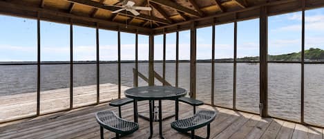 House, Multiple Bedrooms | Outdoor dining