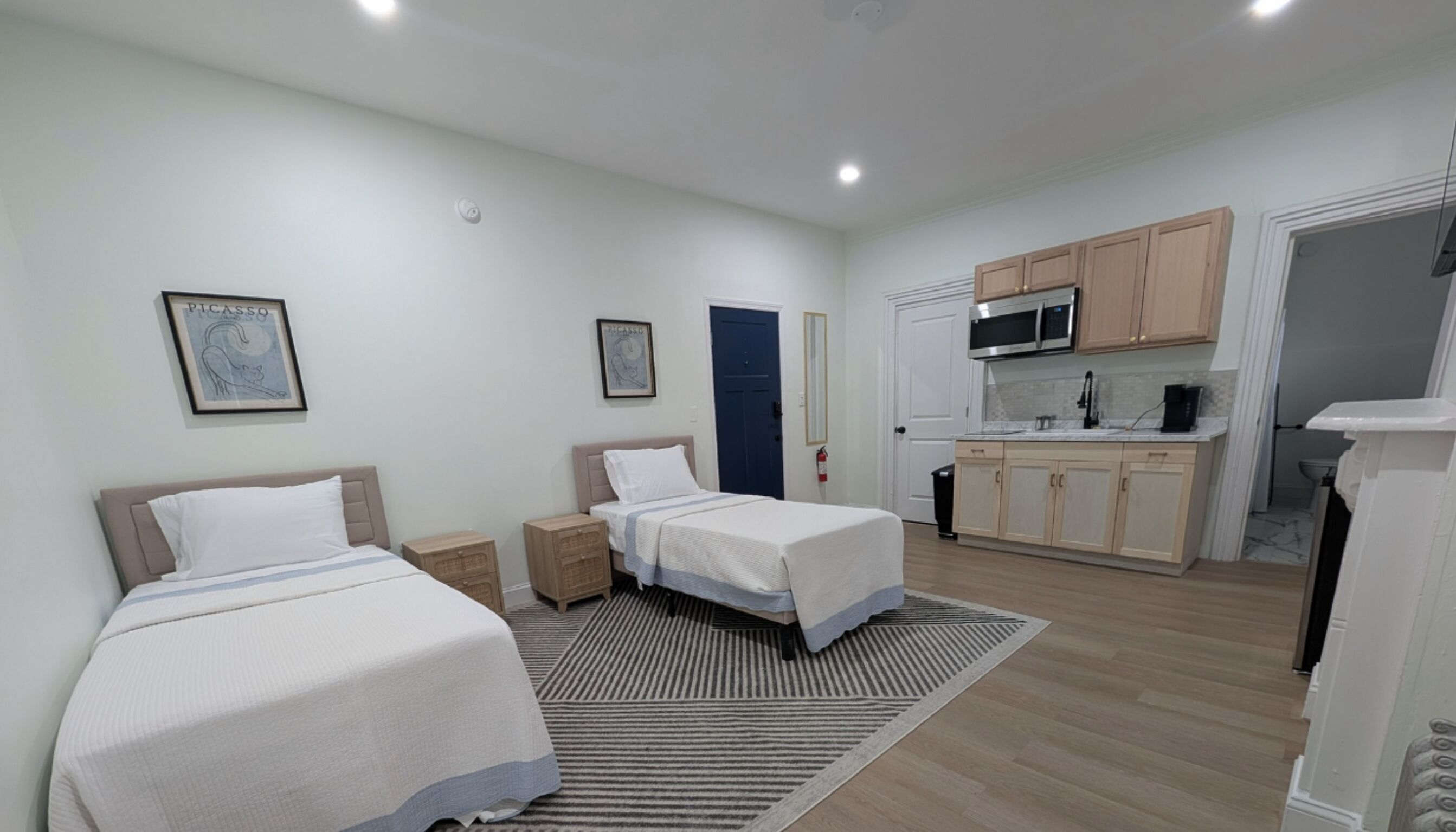 Hypo-allergenic bedding, down duvets, iron/ironing board, free WiFi