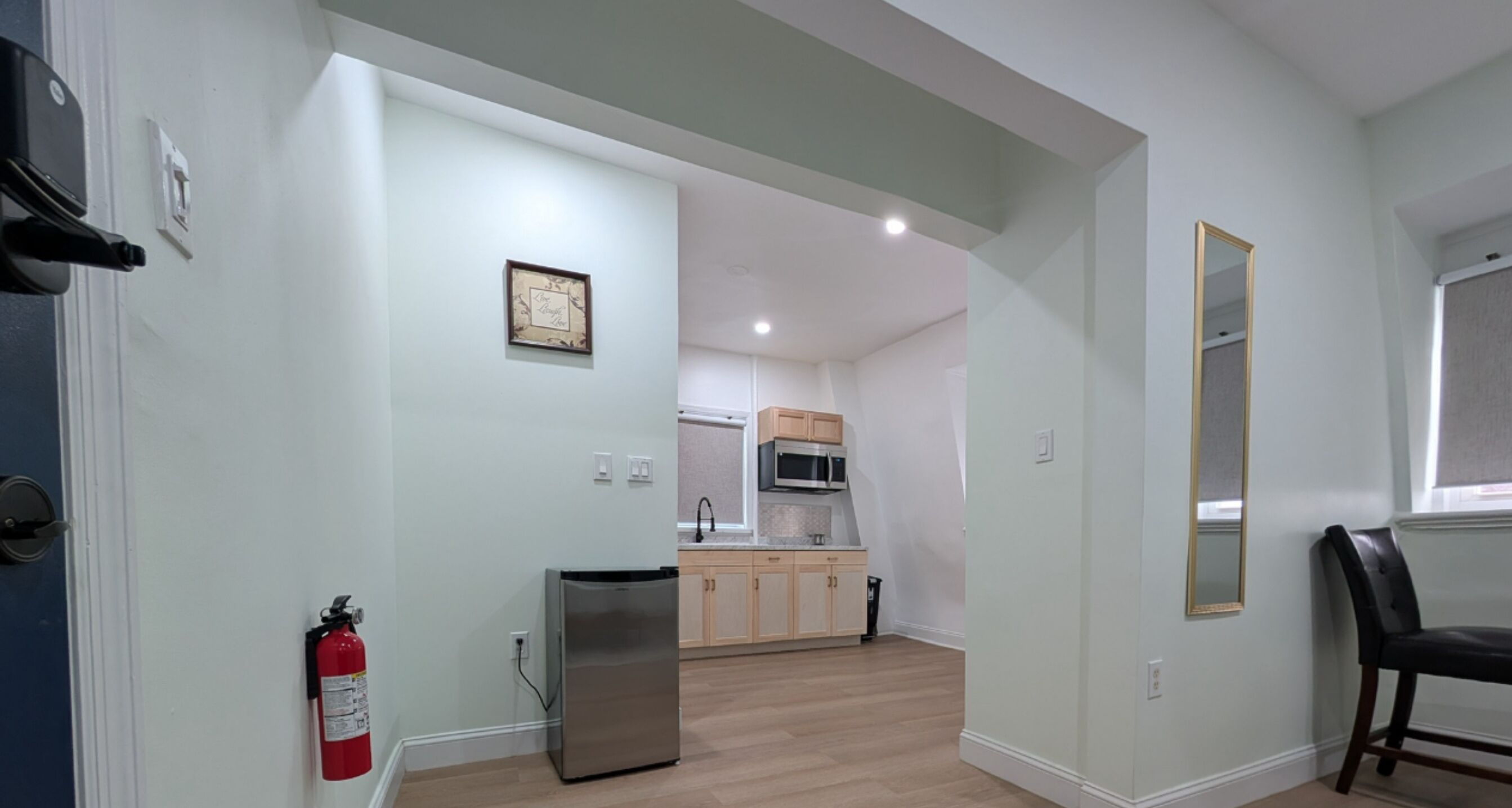 低刺激性寝具、羽毛の掛け布団、アイロン / アイロン台、WiFi (無料)