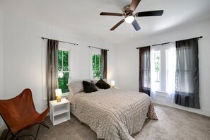 Talo, 3 makuuhuonetta | 3 makuuhuonetta, kannettavalle tietokoneelle sopiva työtila