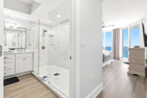 Condo, 3 Bedrooms | Bathroom - Silver Beach 1104w 3 Bedroom Condo (Destin)