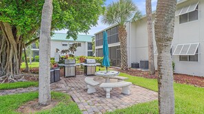 Condo, 1 Bedroom | Outdoor dining - White Sands On Siesta 1 Bedroom Condo (Siesta Key)