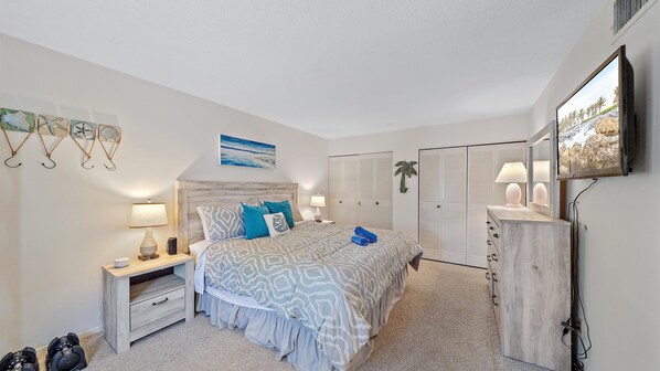 Condo, 1 Bedroom | 1 bedroom, laptop workspace, iron/ironing board, free WiFi - White Sands On Siesta 1 Bedroom Condo (Siesta Key)