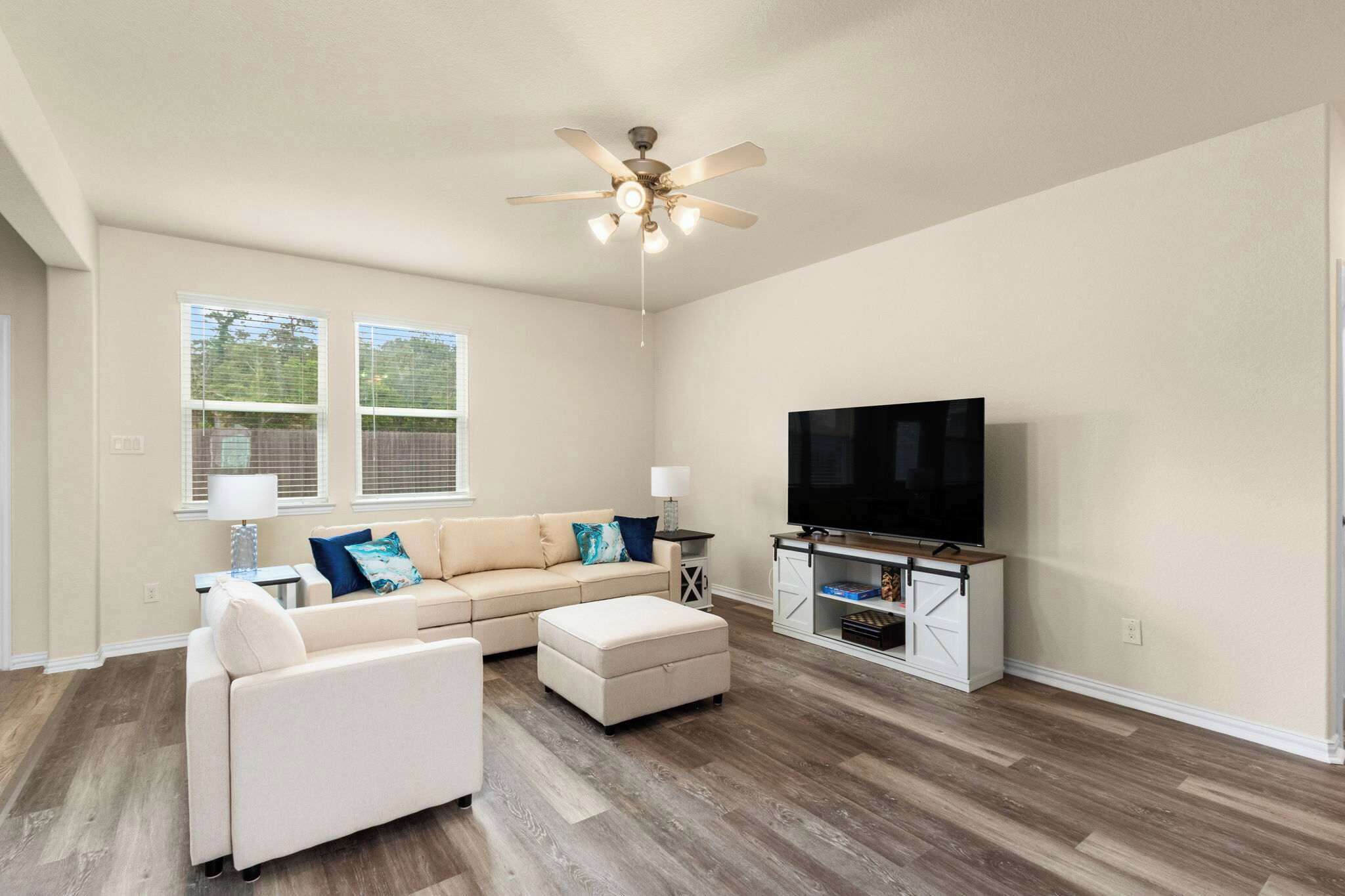 Navigate Stays Family Fun Hq Near It All - Sleeps 10 - Baytown, TX