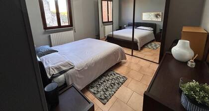Very central, a stone's throw from Ducal Square