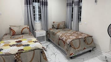 3 makuuhuonetta, silitysrauta/-lauta, Wi-Fi