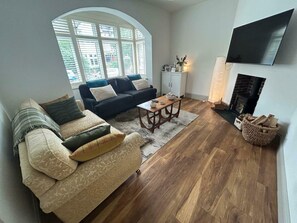 TV, fireplace, offices