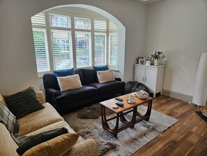 TV, fireplace, offices