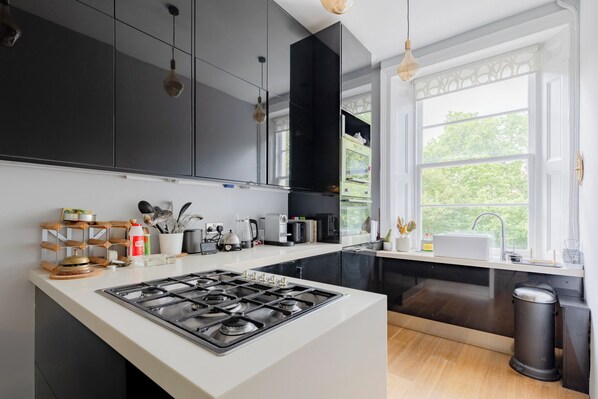 Microwave, oven, stovetop, dishwasher