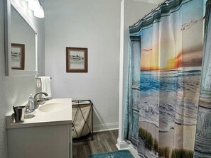 Douche, serviettes fournies