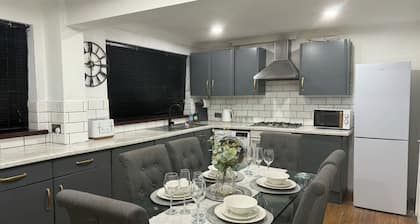 Cozy Retreat in Bridgend With 3 Bedrooms