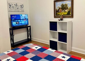 2 slaapkamers, een bureau, een strijkplank/strijkijzer, wifi