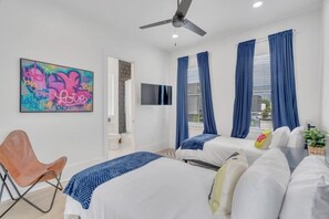 5 bedrooms, desk, iron/ironing board, travel cot - Charming 5BR Retreat near City Park in New Orleans (New Orleans)