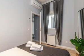 2 bedrooms, iron/ironing board, free WiFi
