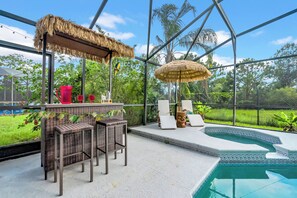 室外游泳池,恒温泳池