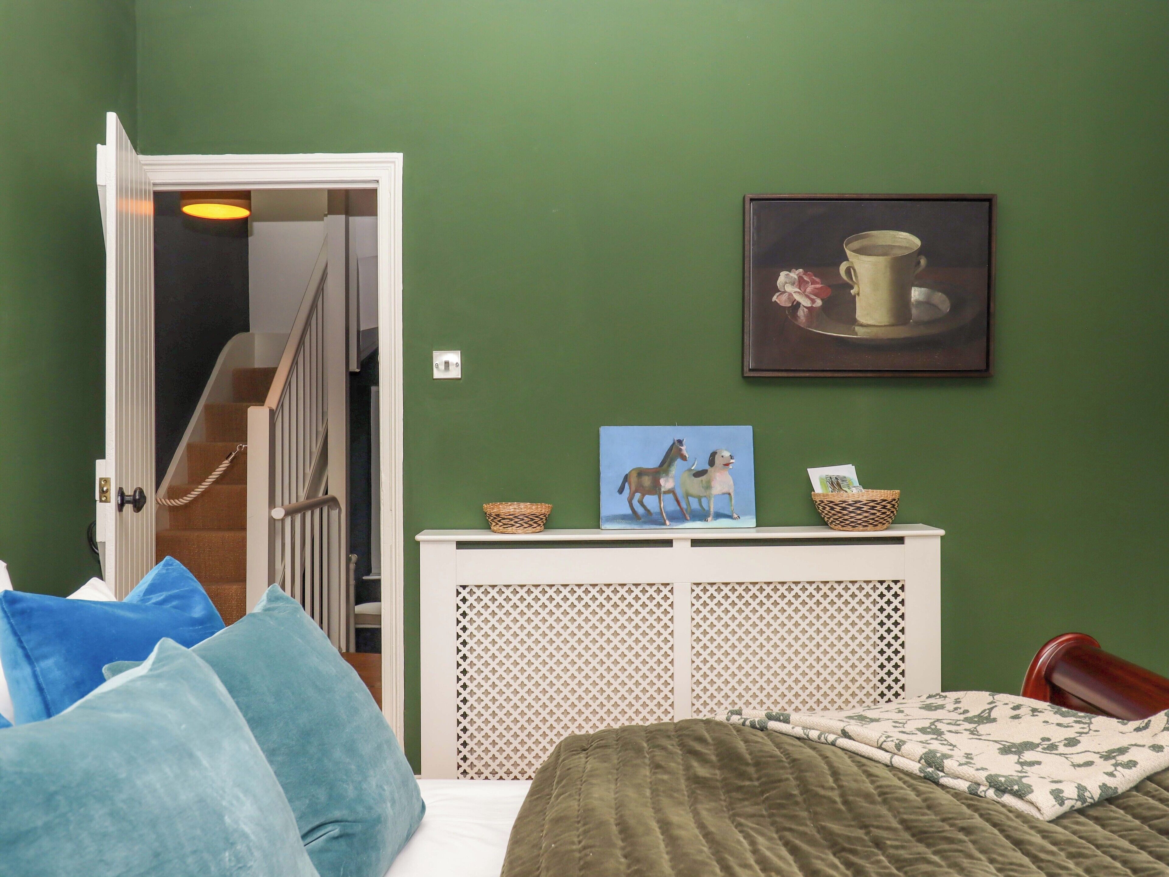 3 quartos, individualmente decorados, individualmente mobiliados