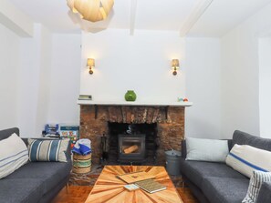 Living area - Captains Cottage (Brixham)