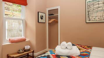 3 bedrooms, individually decorated, individually furnished, free WiFi