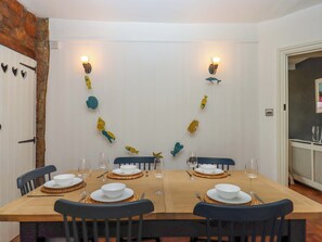 Dining - Captains Cottage (Brixham)