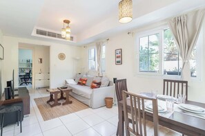 Téléviseur, bureau