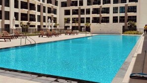Pool - Free housekeeping visits during your stay - StayShort - Cozy & Spacious Studio in Town Square Sleeps 2 (Town Square)