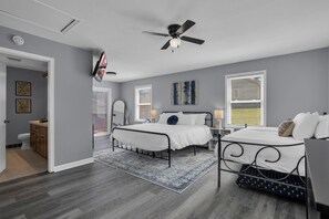 3 chambres, bureau, fer et planche à repasser, Wi-Fi gratuit