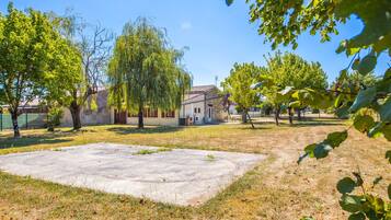 Enceinte de lâhĂ©bergement