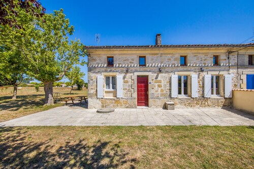Maison de campagne avec jardin, terrasse privée et climatisation