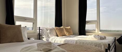 2 bedrooms, desk, iron/ironing board, free WiFi