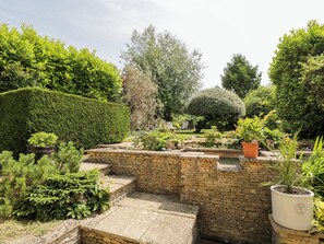 Property grounds - Lorien (Cheltenham)