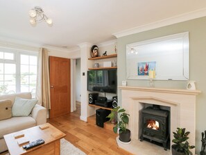 Living area - Lorien (Cheltenham)