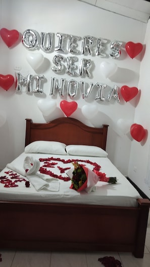 Basic Double or Twin Room, Mountain View