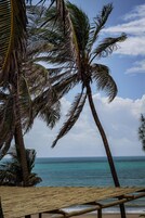 Di pantai, bar pantai 