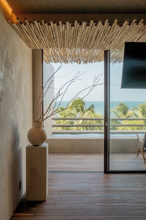 Ocean Suite with private pool | In-room safe, blackout drapes, free WiFi, bed sheets - Mana Cumbuco Hotel (Caucaia)