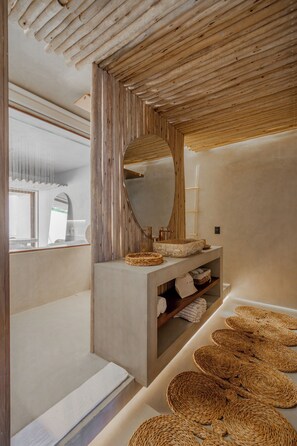 Garden Suite with private pool | Bathroom | Free toiletries, hair dryer, bathrobes, towels - Mana Cumbuco Hotel (Caucaia)