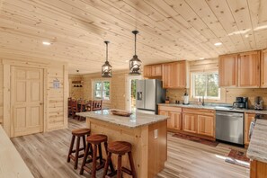 Mikrowelle, Ofen, Herdplatte, Geschirrspüler