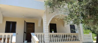 Villa 'Ntina' with Sea View, Wi-Fi and Air Conditioning
